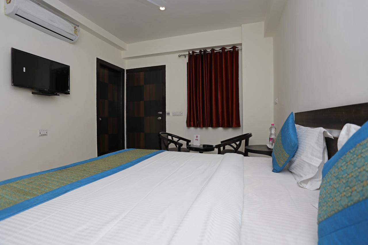 Airport Hotel Green Heights Нью-Дели Экстерьер фото