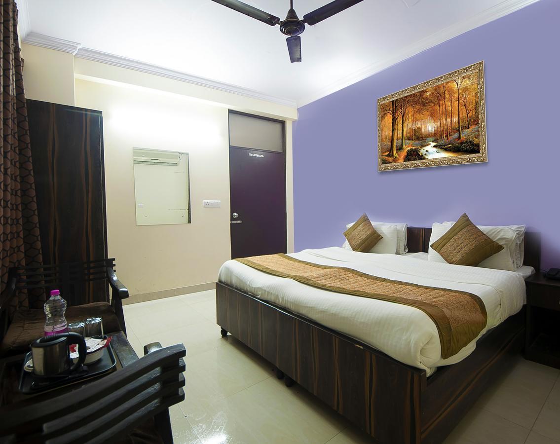 Airport Hotel Green Heights Нью-Дели Экстерьер фото