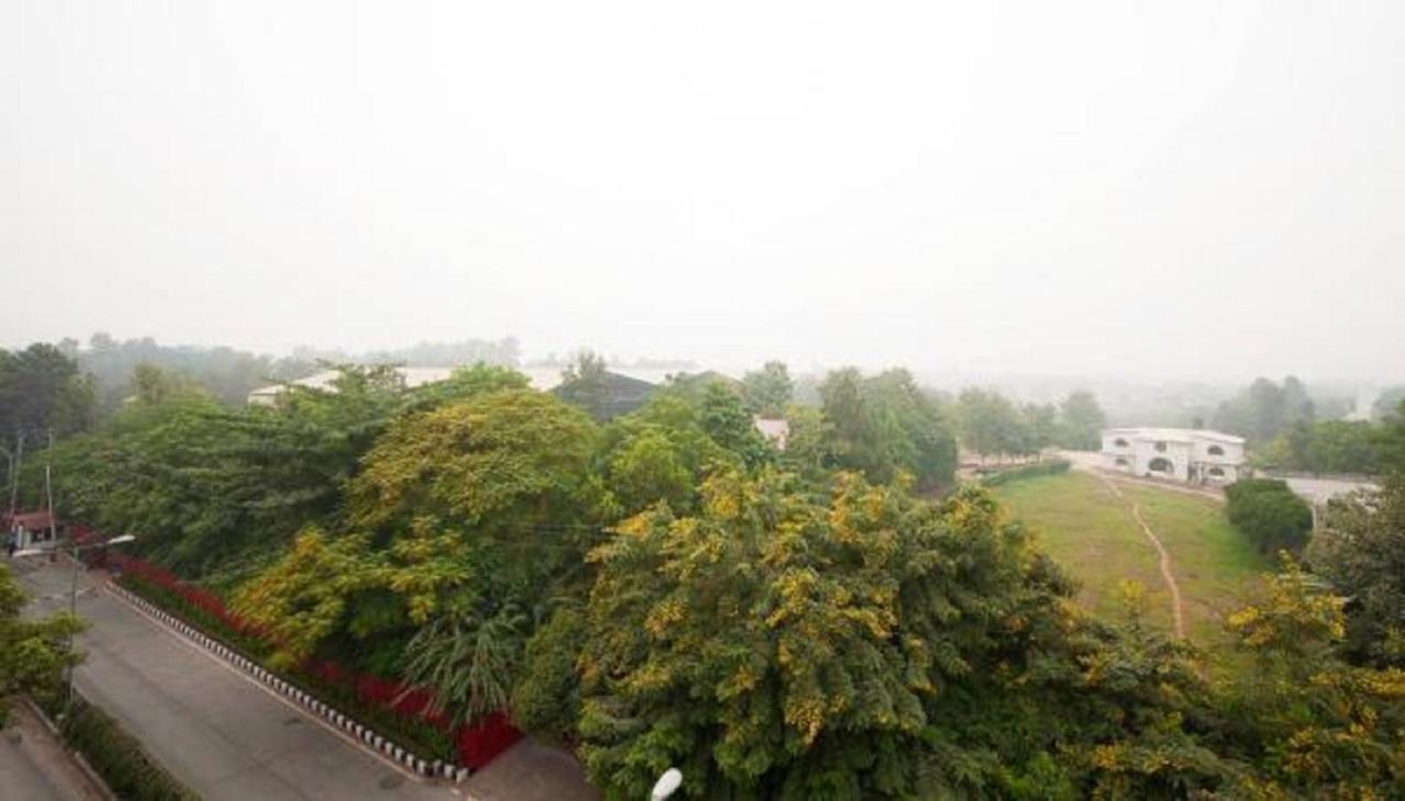 Airport Hotel Green Heights Нью-Дели Экстерьер фото