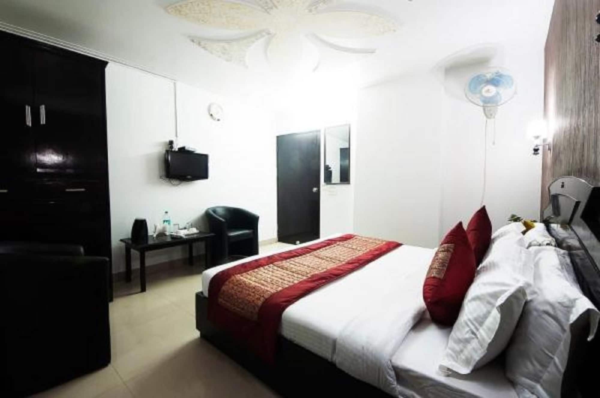 Airport Hotel Green Heights Нью-Дели Экстерьер фото